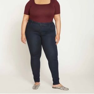 NWOT Plus Size Seine Mid Rise Skinny Jeans 32 Inch in Dark Indigo